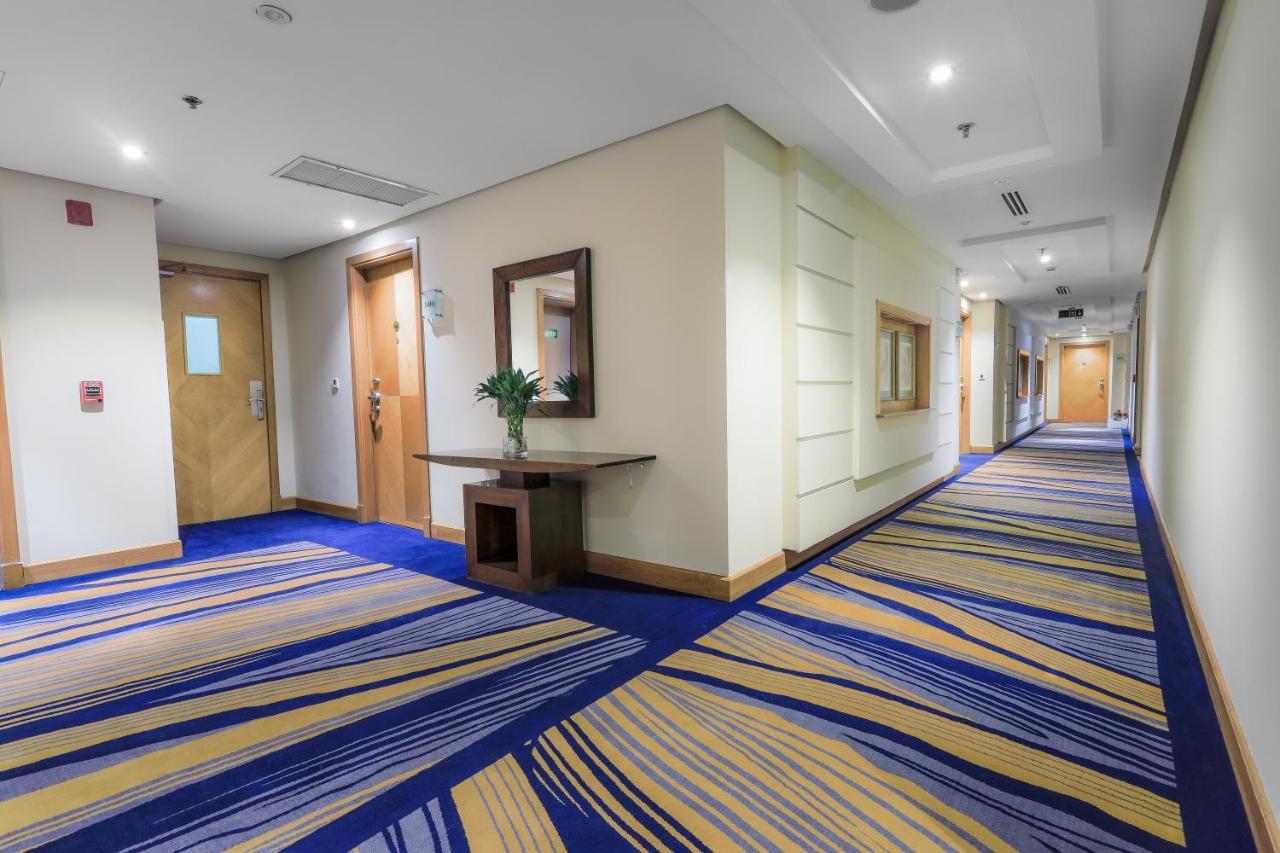 Elaf Al Mashaer Hotel Makkah Mecca Exterior foto A corridor in a modern hotel